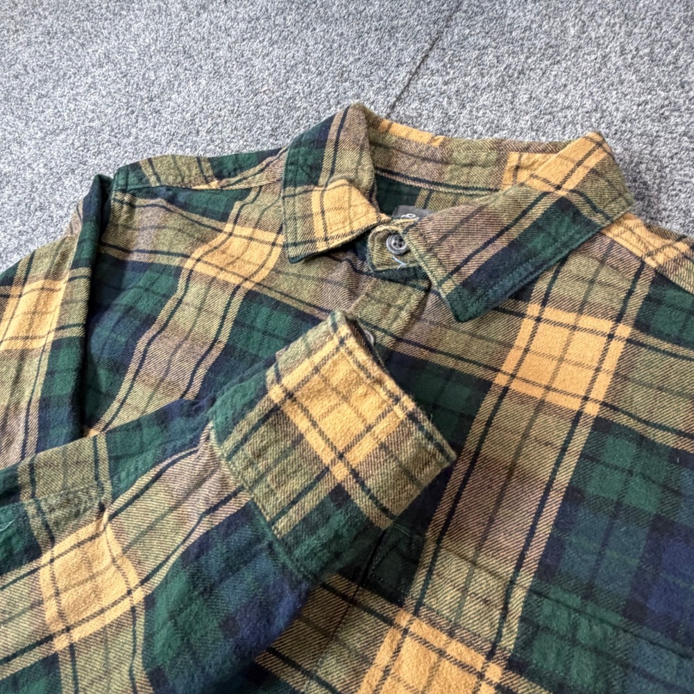 Eddie Bauer Mens Flannel Shirt Medium Green Yellow Plaid Long Sleeve Button Down